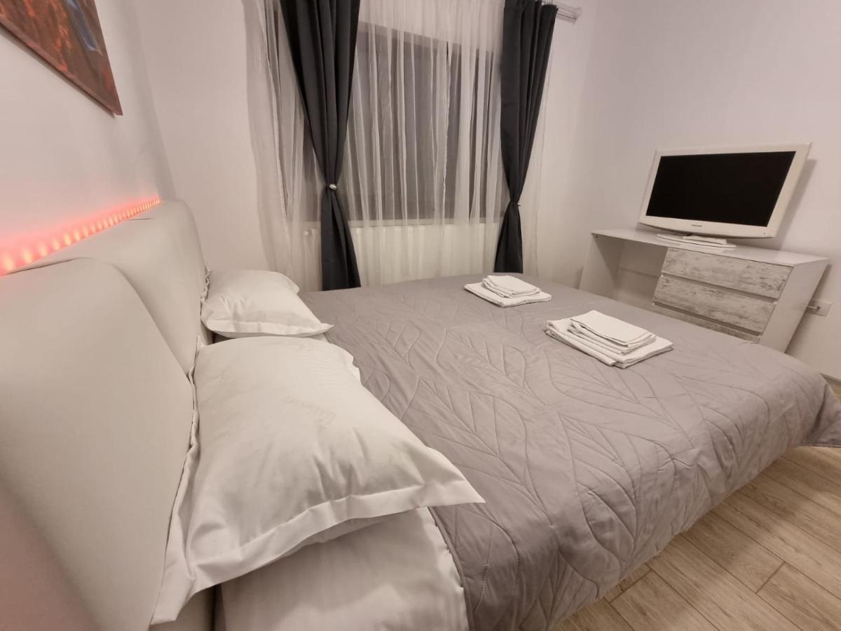 Dreams Escape Apartamento Craiova Exterior foto