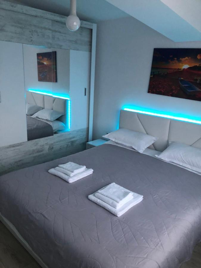 Dreams Escape Apartamento Craiova Exterior foto